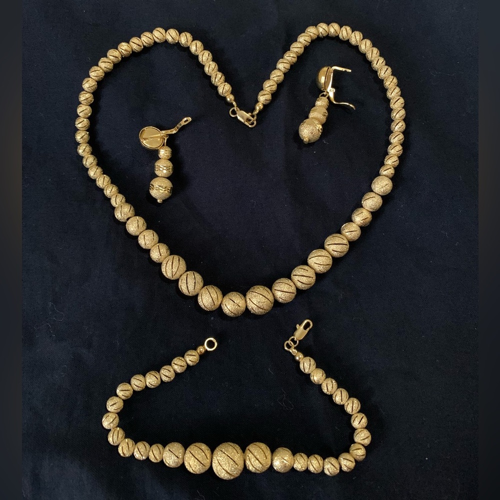 Necklace, earrings, & bracelet set